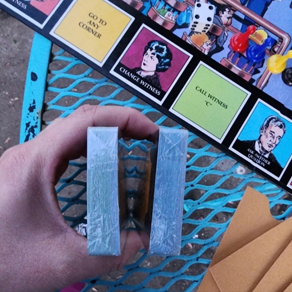 The Perry Mason Game Vintage 1987 Board Game TSR Missing 1 Pawn - Picture 4 of 7